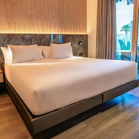 Silken Saaj Maar - Adults Only 4*