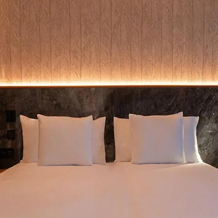 Silken Saaj Maar - Adults Only 4*