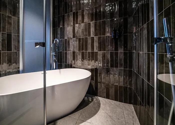 Silken Saaj Maar - Adults Only 4*